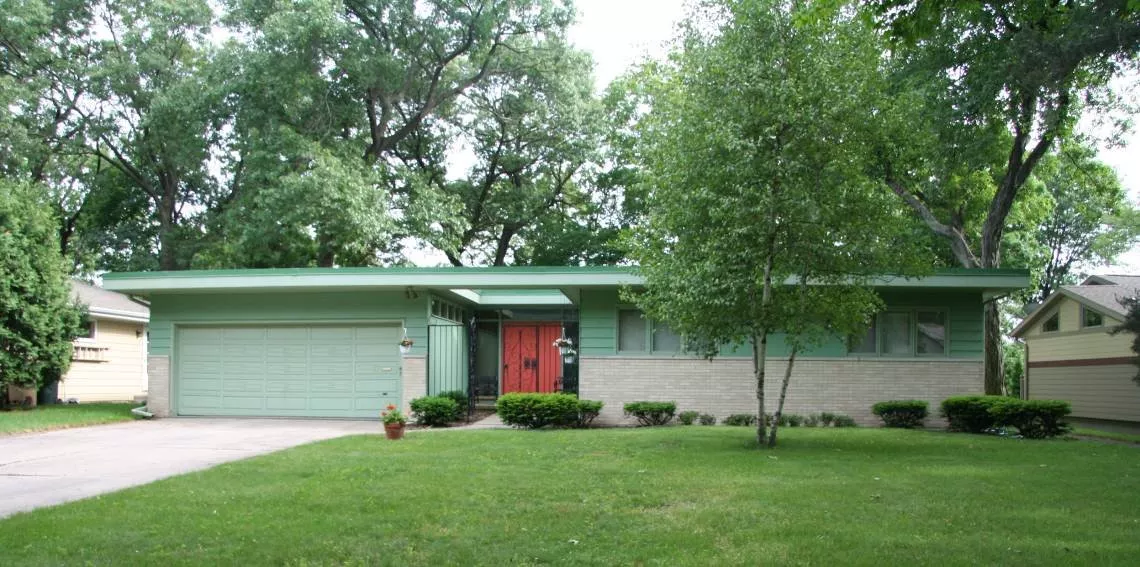 Ranch-style home popularized in the 1950s